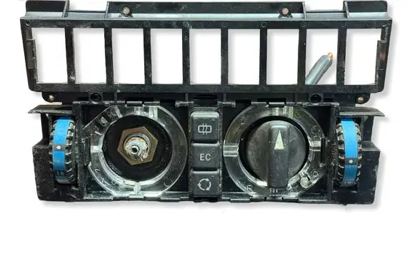 Mercedes-Benz E W124 Climate control unit 1248303885 9140010183