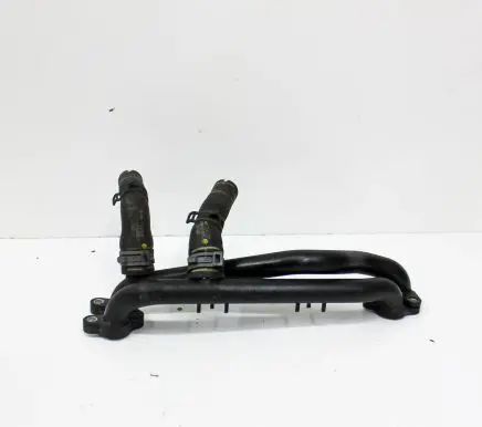 Audi Q7 4L Engine coolant pipe/hose 06E121083A