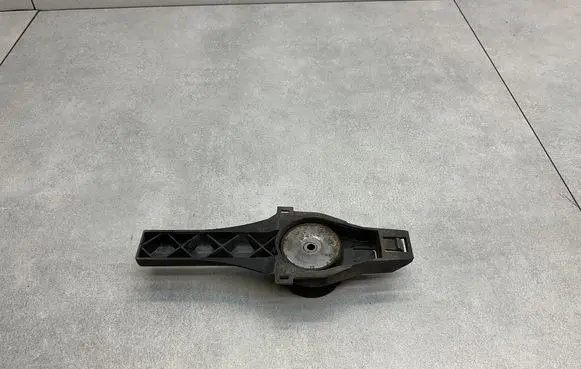 Audi Q3 8U Radiator mount bracket 8K0805201A