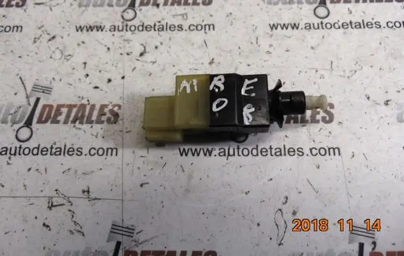 Mercedes-Benz E W211 Brake pedal sensor switch A0015454409