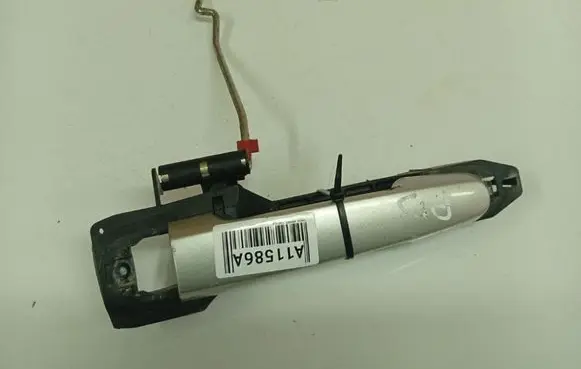 Toyota Avensis T250 Front door exterior handle