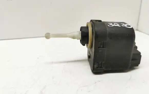 Audi A4 S4 B5 8D Headlight level adjustment motor 6K5941295