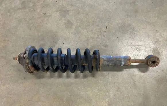 Toyota Hilux (AN10, AN20, AN30) Front shock absorber with coil spring 485100K590