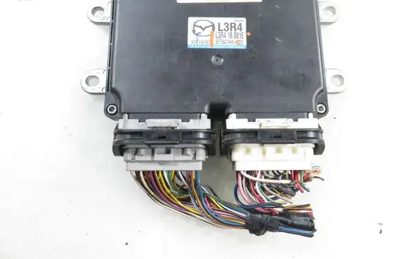 Mazda 6 Engine control unit/module E6T54474H4 L3R418881E