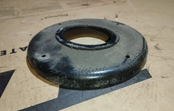 Coil spring mount