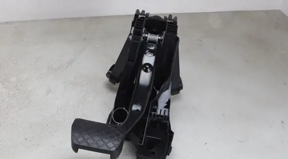 Volkswagen Atlas Cross Sport Brake pedal 5QN723058C