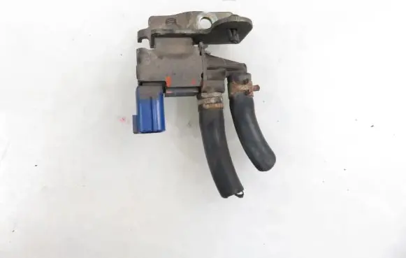 Nissan Almera Tino Valve vacuum FDDB10C