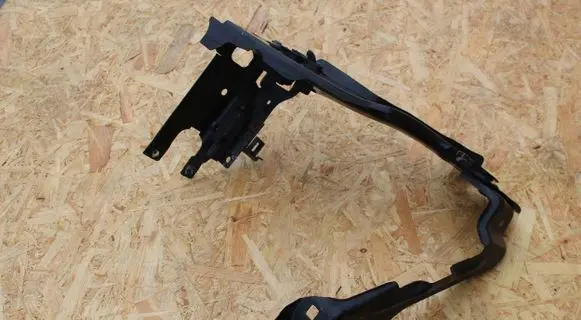Mercedes-Benz E W211 Radiator support slam panel bracket 