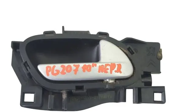 Peugeot 207 Front door interior handle 303965 96802455VV