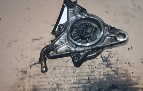 Renault Espace III Vacuum pump