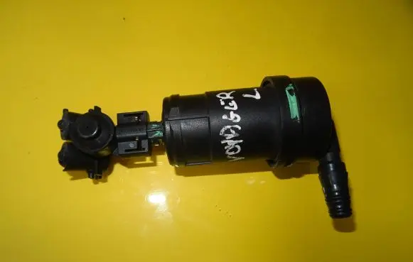 Chrysler Voyager Headlight washer spray nozzle