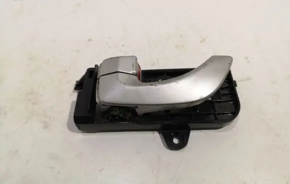 Hyundai Sonata Front door interior handle