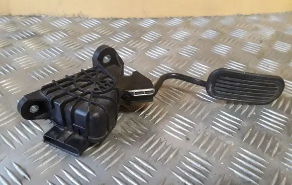 Lexus RX 330 - 350 - 400H Accelerator throttle pedal 7812048070 1988003040