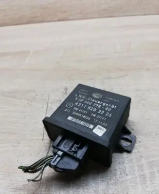 Mercedes-Benz E W211 Light module LCM A2118203226 5DF00827800