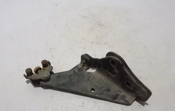 Renault Kangoo II Sliding door lower roller guide/hinge 8200497645