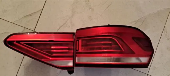 Volkswagen Touran III Rear/tail lights set 