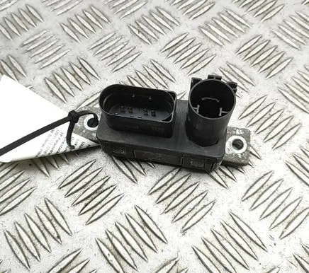 Jaguar XE Glow plug pre-heat relay GX7312B533AD 0281003129