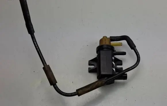 Mercedes-Benz E W212 Turbo solenoid valve A0091533128 A6510703432