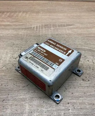 Audi A4 S4 B5 8D Airbag control unit/module 8A0959655B 0285001037