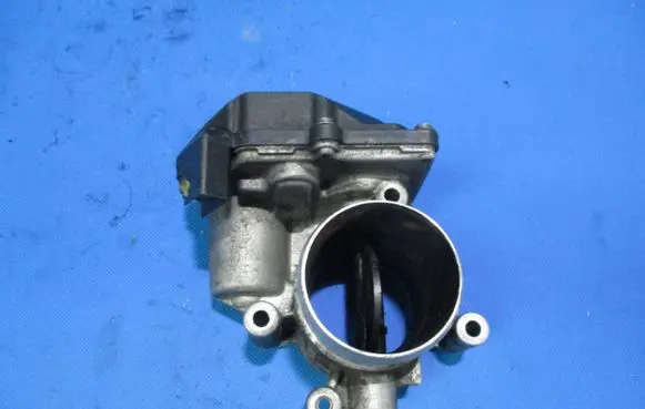 Skoda Superb B6 (3T) Throttle valve 03L128063E