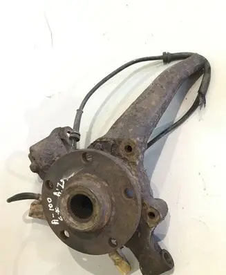Audi 100 200 5000 C3 Rear wheel hub spindle/knuckle 