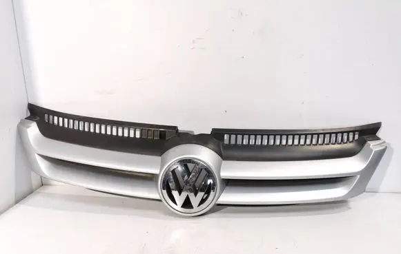 Front bumper upper radiator grill