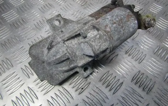 Mazda 6 Starter motor M000T90981 L813