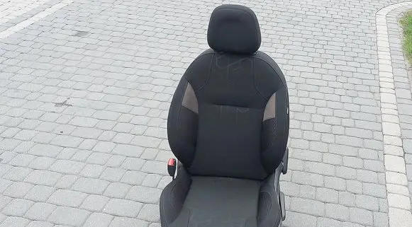 Peugeot 2008 I Front driver seat 