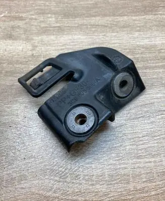 Volkswagen PASSAT B6 Headlight/headlamp mounting bracket 38C805300