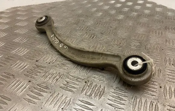 Rear control arm