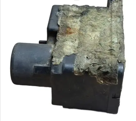 Audi 80 90 S2 B4 Central locking vacuum pump 443862257d