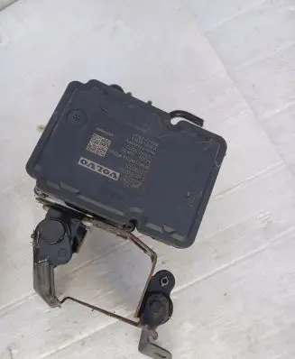 Volvo V60 ABS Pump 31400101