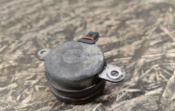 Land Rover Discovery 4 - LR4 Camshaft vanos timing valve 09102603432 8W936M280AC