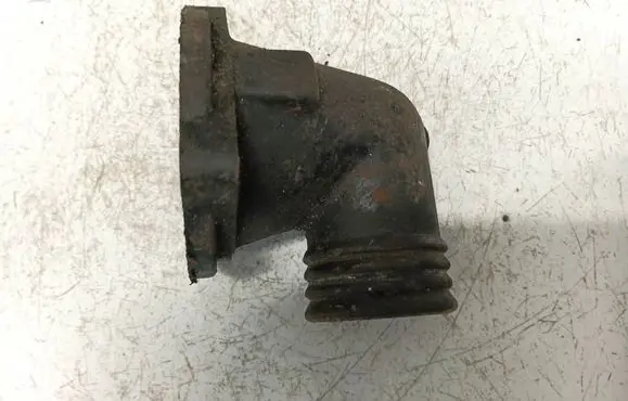 BMW 5 E39 Engine coolant pipe/hose 11532243133