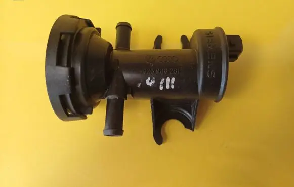 Volkswagen Golf III Turbo solenoid valve 023906281
