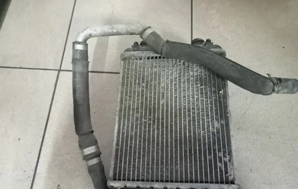 Audi RS4 Coolant radiator 8K0121212C