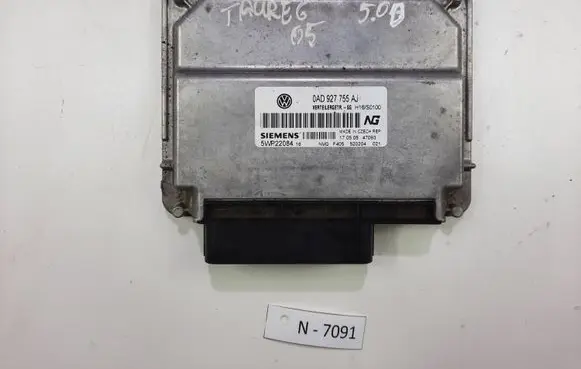 Volkswagen Touareg I Transfer box differential control unit 0AD927755AJ