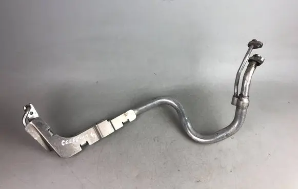 Volkswagen Golf VIII Air conditioning (A/C) pipe/hose 5WC816738A