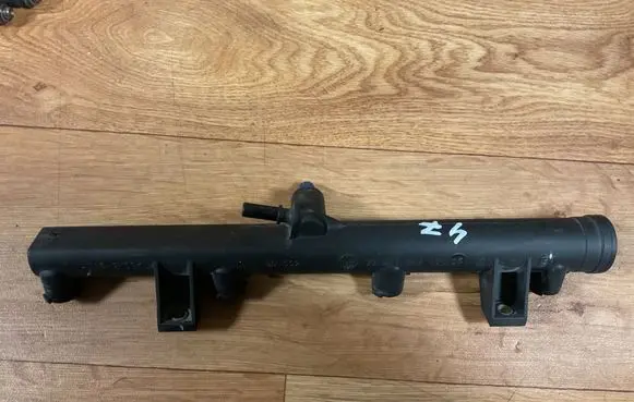 Citroen C5 Fuel main line pipe 9628084680