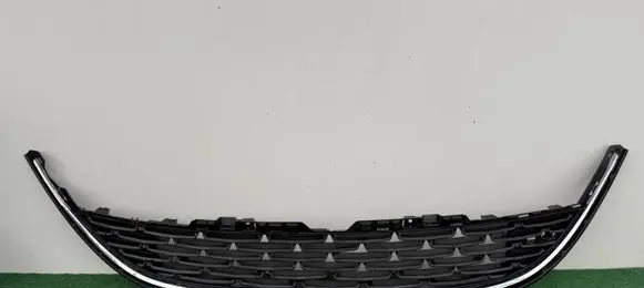 Opel Astra J Front bumper lower grill 13387326