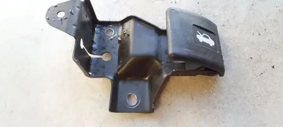 Nissan X-Trail T30 Engine bonnet (hood) release handle
