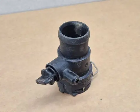 Audi A6 S6 C7 4G Engine coolant pipe/hose 8K0122293F