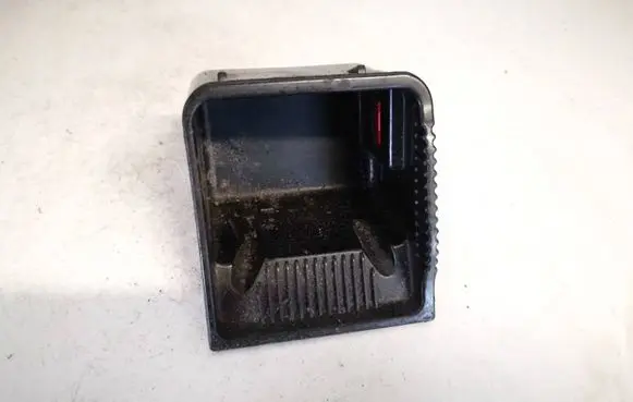 Car ashtray