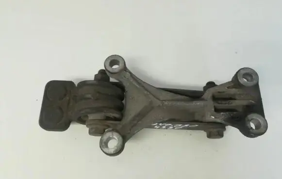 Volvo S80 Engine mount bracket 9179014