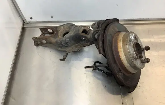 Mercedes-Benz E W211 Rear wheel hub spindle/knuckle 