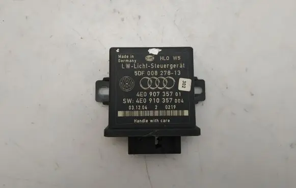 Audi A8 S8 D3 4E Light module LCM 4E0907357