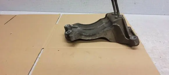 Jeep Grand Cherokee Generator/alternator bracket VMMT013308F