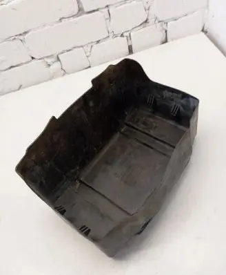 Battery box tray