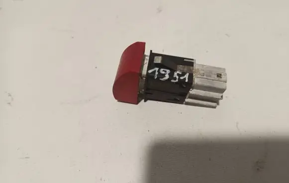 Skoda Octavia Mk2 (1Z) Hazard light switch 1Z0953235A
