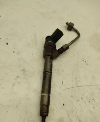 Mercedes-Benz B W245 Fuel injector A6400700787 0445110167